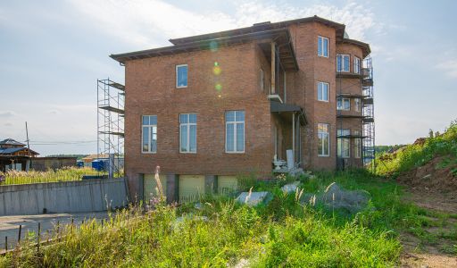 Шикарная усадьба в поселке Аврора