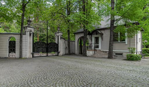 Усадьба в Лосино-Петровское