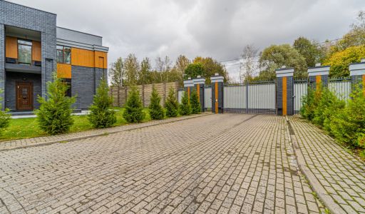 Дом без отделки в Новогорск-Пойнт