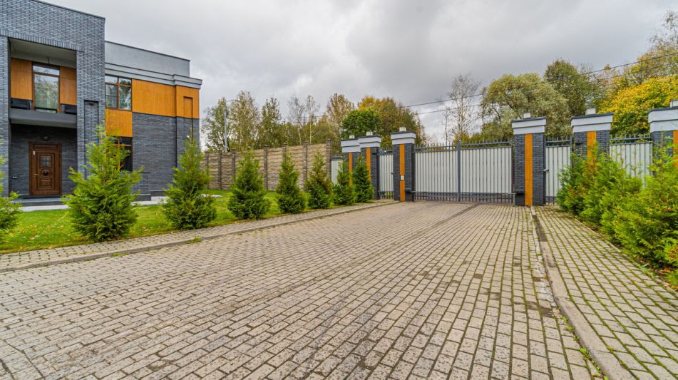 Дом без отделки в Новогорск-Пойнт