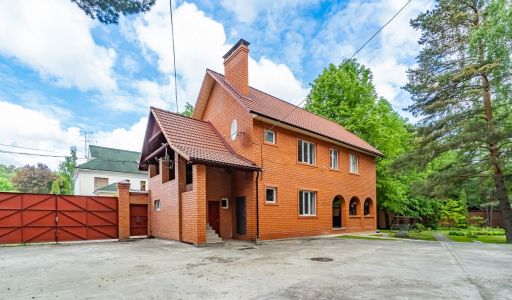 Загородная усадьба в Троицком