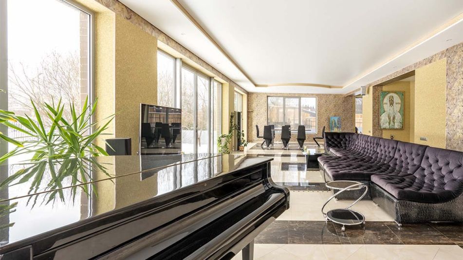 Дом у воды в Глухово