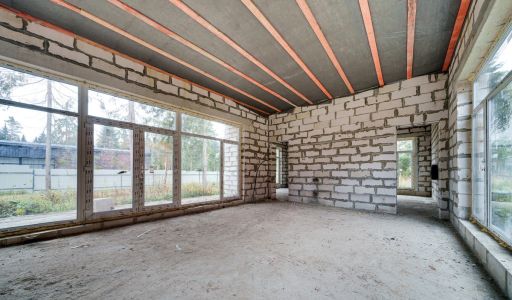 Дом без отделки в поселке Топаз