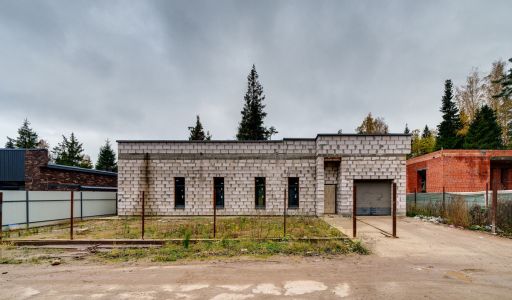 Дом без отделки в поселке Топаз