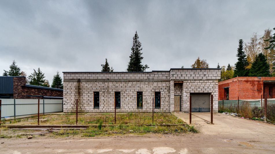 Дом без отделки в поселке Топаз