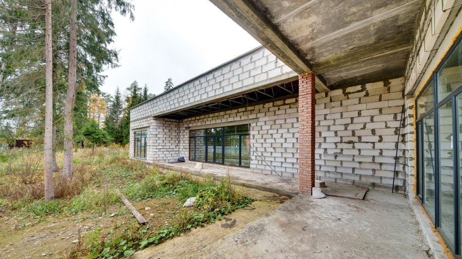 Дом без отделки в поселке Топаз