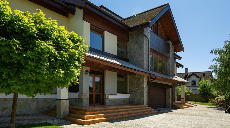 Дом в поселке Большая Черная