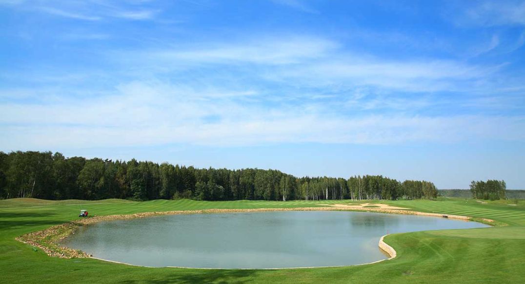 Гольф клуб Пестово