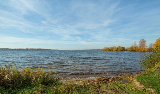 Участок рядом с водой в Витенево