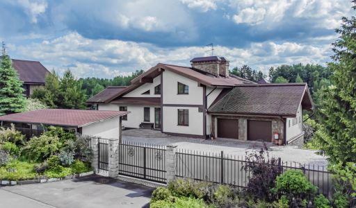 Дом у воды в КП Пестовская Гавань