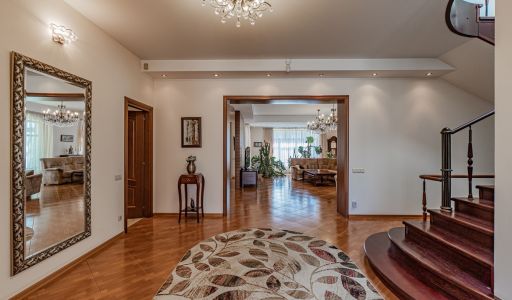 Дом у воды в КП Пестовская Гавань