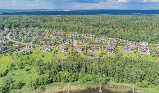 Дом у воды в КП Пестовская Гавань