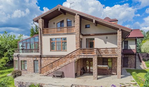 Дом у воды в КП Пестовская Гавань