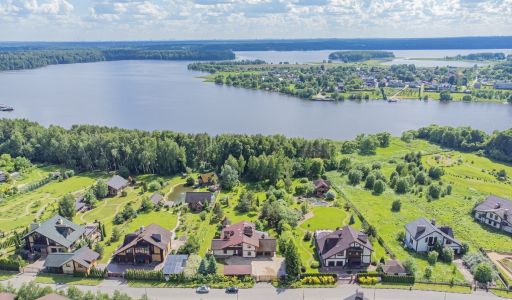 Дом у воды в КП Пестовская Гавань
