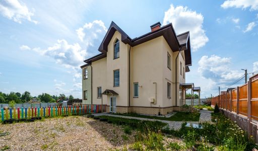 Просторный дом в КП Смартвилль