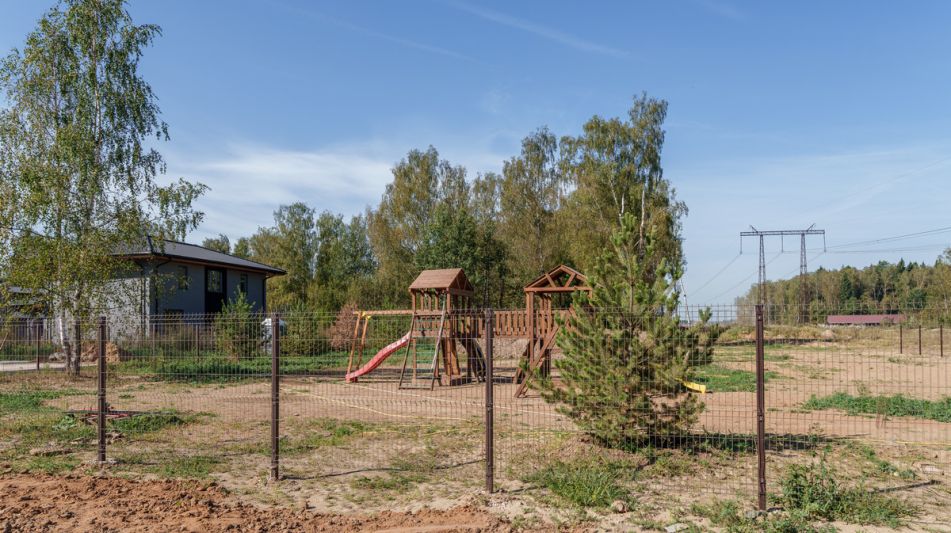 Живописный участок в КП Реки