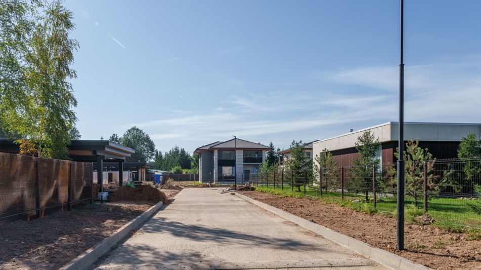 Живописный участок в КП Реки