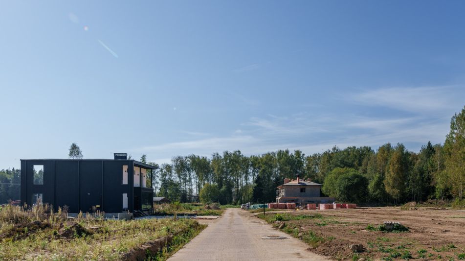 Живописный участок в КП Реки