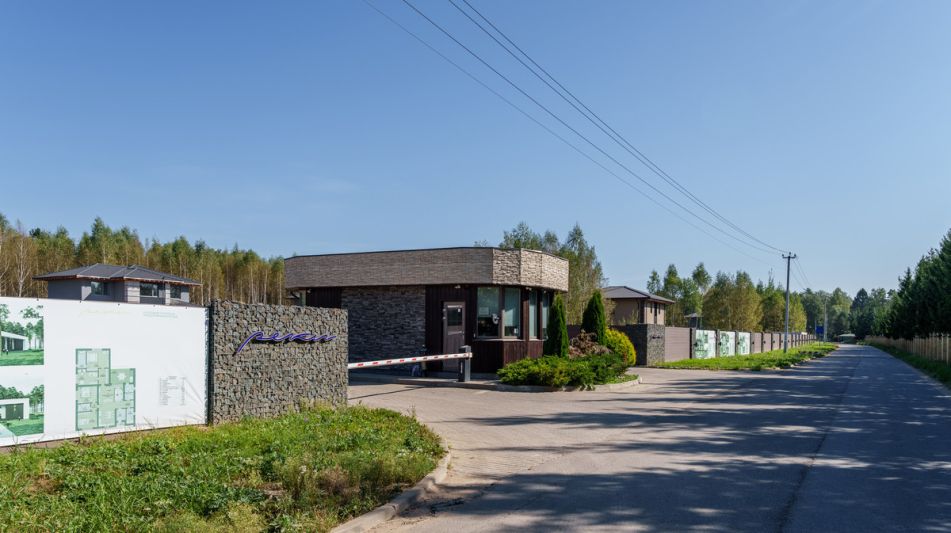 Живописный участок в КП Реки