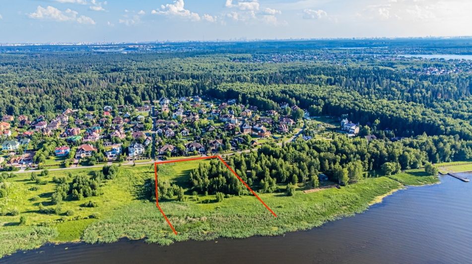 Участок в КП Пяловский