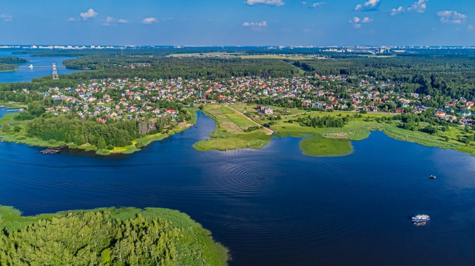 Участок в КП Пяловский