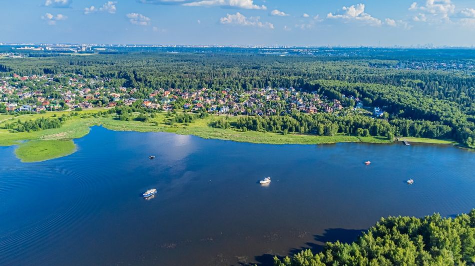 Участок в КП Пяловский