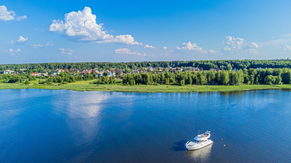 Участок в КП Пяловский