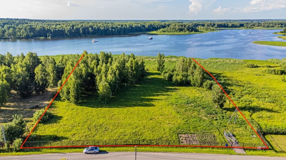 Участок в КП Пяловский