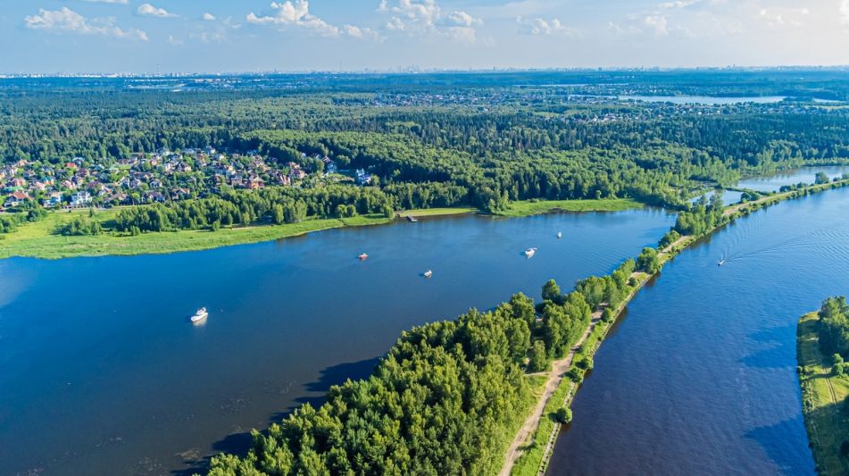 Участок в КП Пяловский