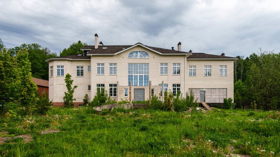 Усадьба в поселке Аврора