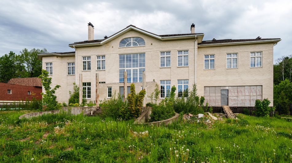 Усадьба в поселке Аврора