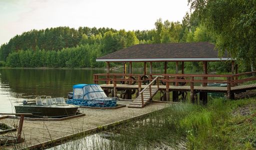 Дом на берегу Рыбинского водохранилища
