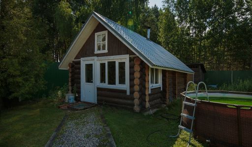 Дом на берегу Рыбинского водохранилища