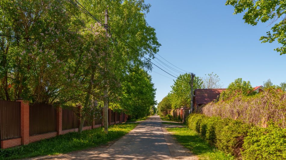 Участок на первой линии Истры