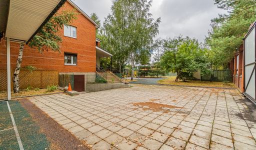 Дом в деревне Беляниново