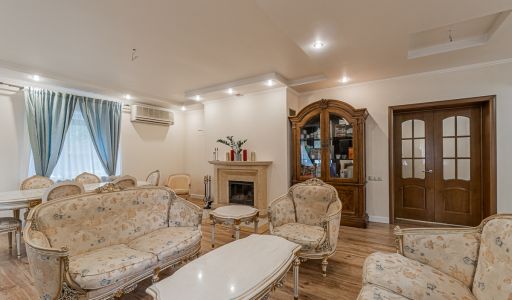 Дом в деревне Беляниново