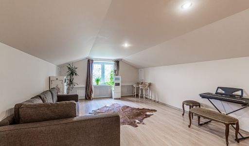 Дом в деревне Беляниново