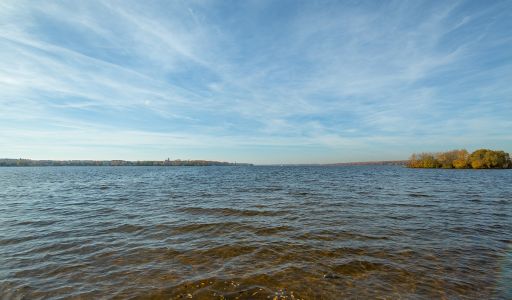 Участок рядом с водой в Витенево