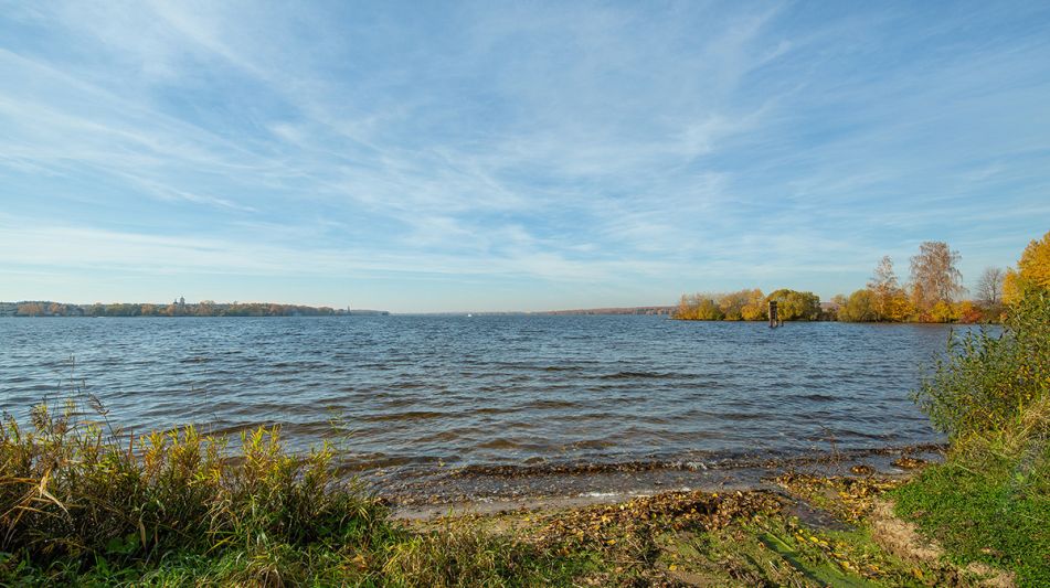 Участок рядом с водой в Витенево