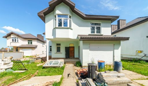 Дом под отделку в КП Усово-8