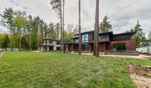 Дом у леса в Новогорске