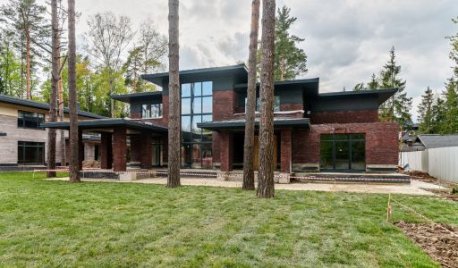 Дом у леса в Новогорске