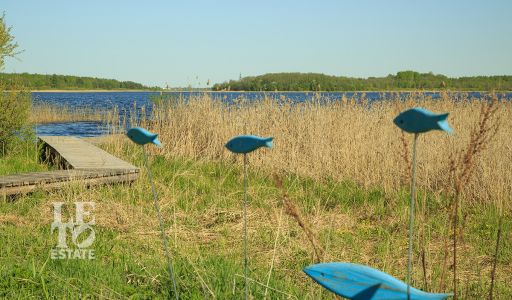 База отдыха на озере Селигер
