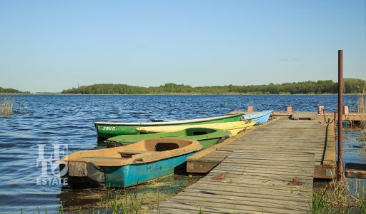 База отдыха на озере Селигер