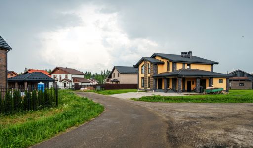 Дом в поселке Спас-Каменка