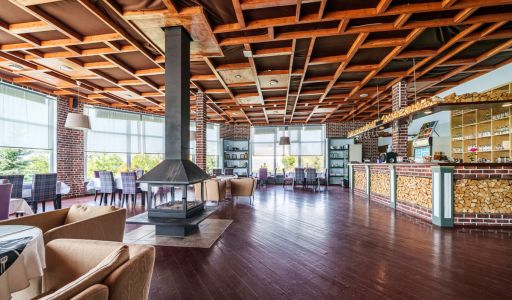 Парк-отель на берегу Волги