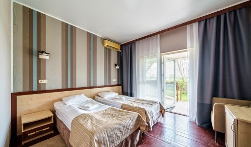 Парк-отель на берегу Волги