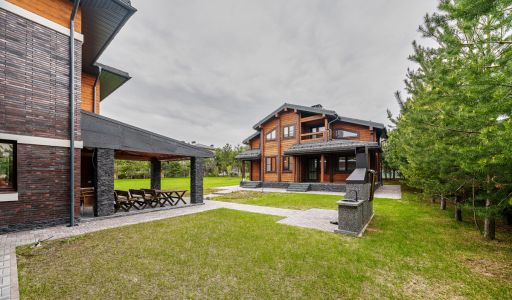 Дом под отделку в Ренессанс Парке