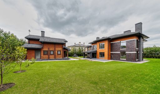 Дом под отделку в Ренессанс Парке