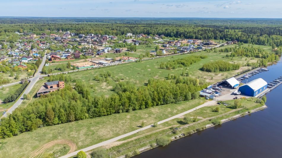 Земельный участок в КП Аврора